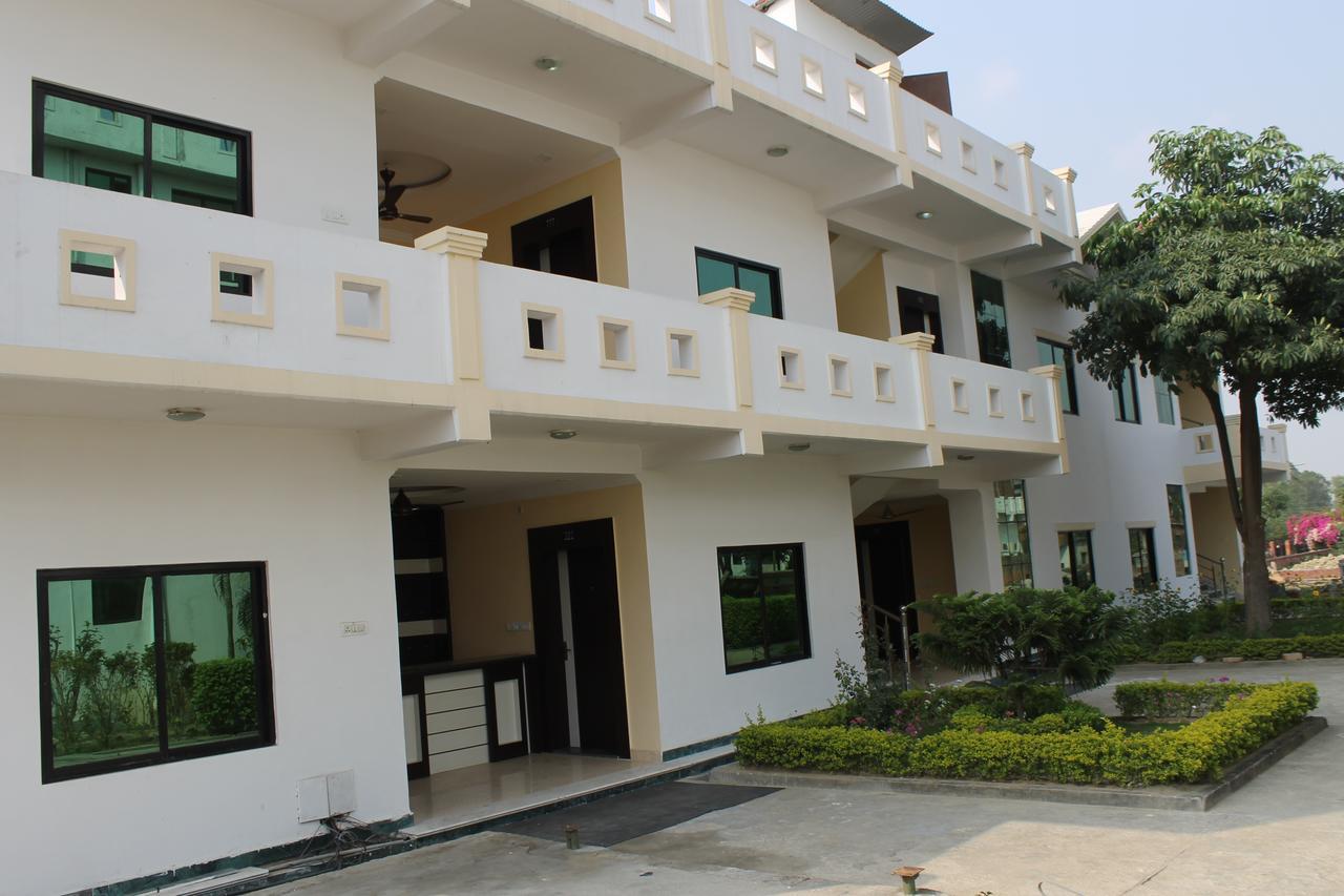 Kitchen Hut Hotel Nepalgunj Kültér fotó